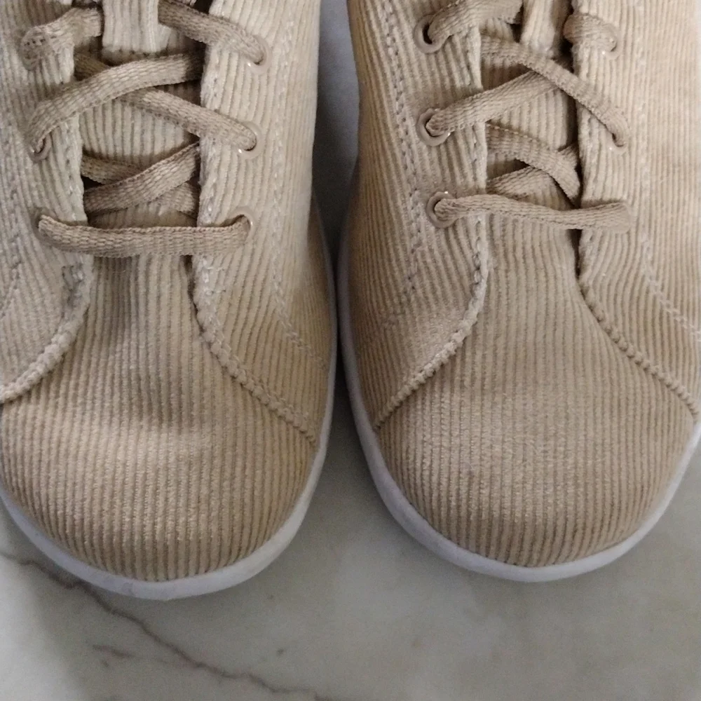Ryka corduroy sneakers. - Picture 8 of 8